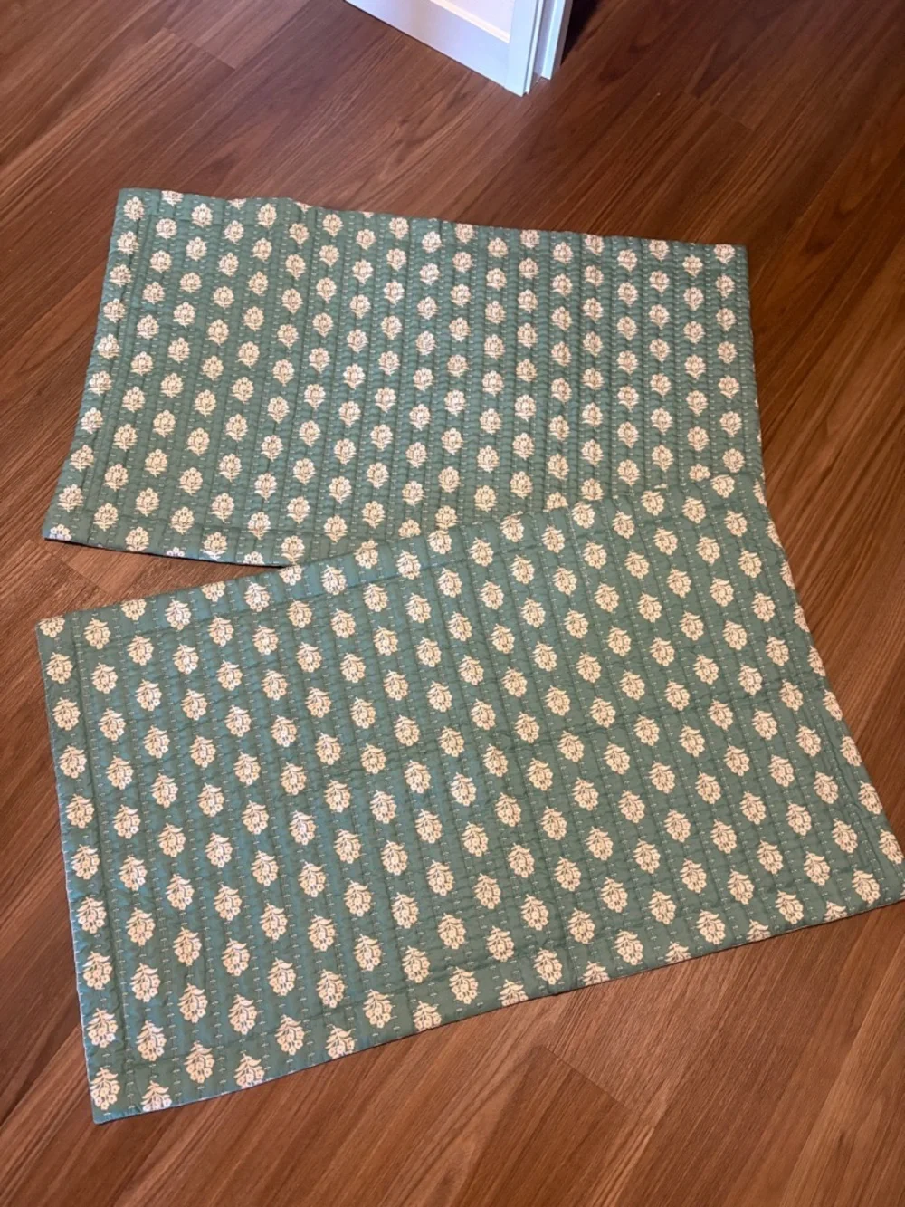 Set of two pillow shams NWOT
